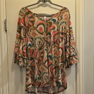 NWOT Hayzel Large Tan Brown Pink And Teal  and Patterned Top